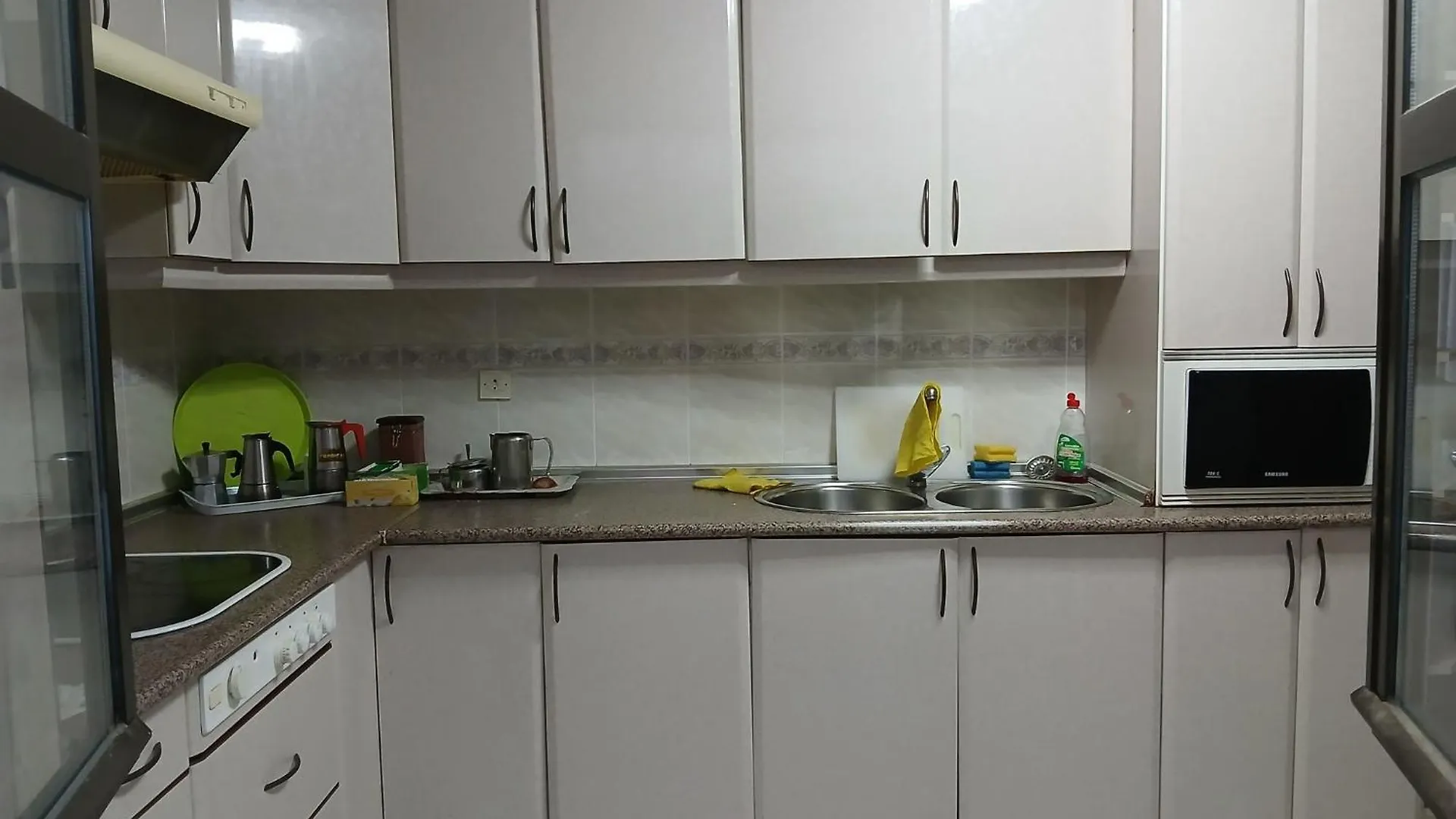 Room In Chalet - Private Double Room In 톨레도 게스트하우스