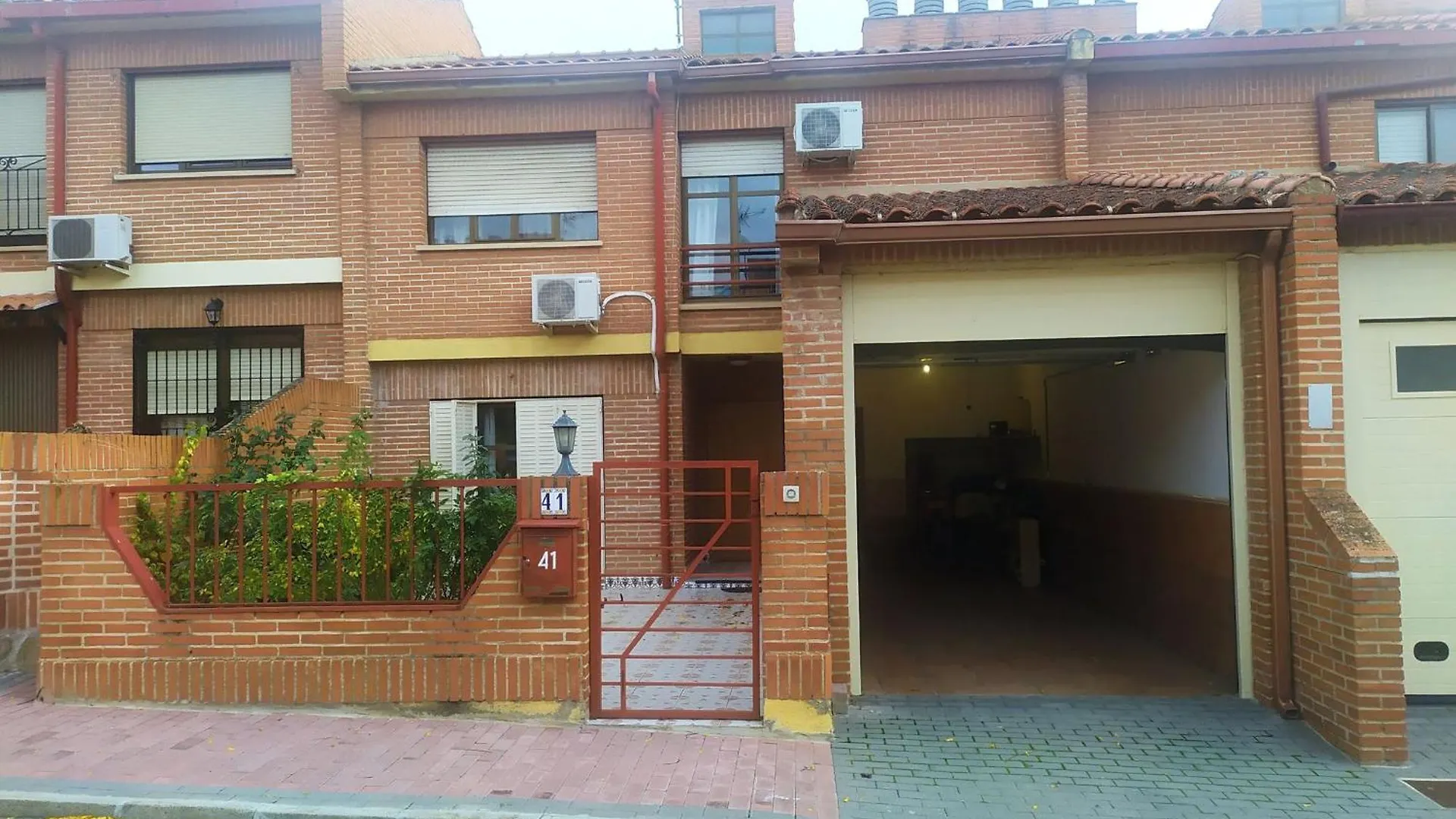 Room In Chalet - Private Double Room In 톨레도 게스트하우스